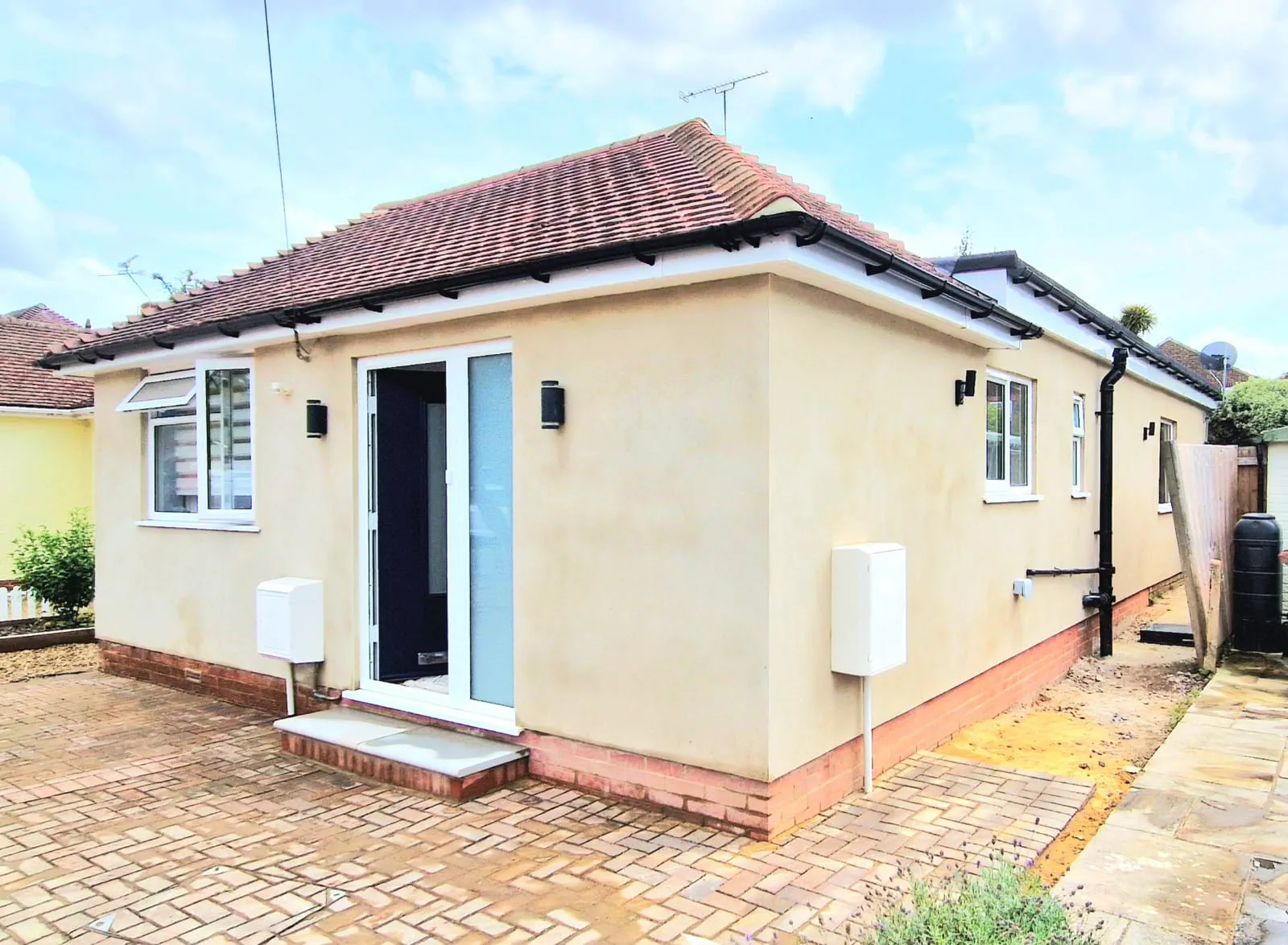Completed side elevation of the rendered extension